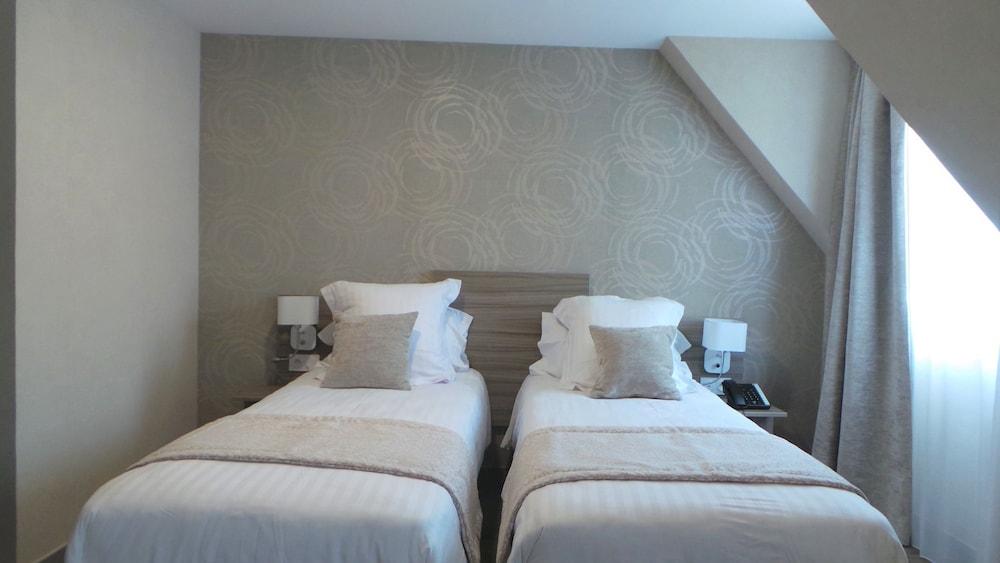 Hotel De Brunville & Spa Bayeux Bagian luar foto