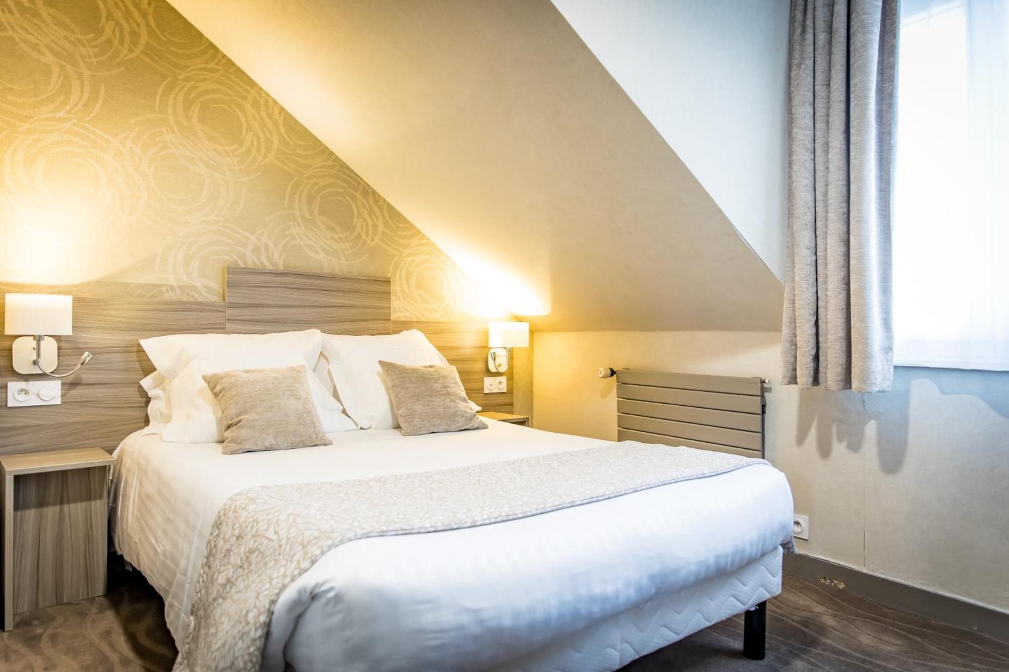 Hotel De Brunville & Spa Bayeux Bagian luar foto