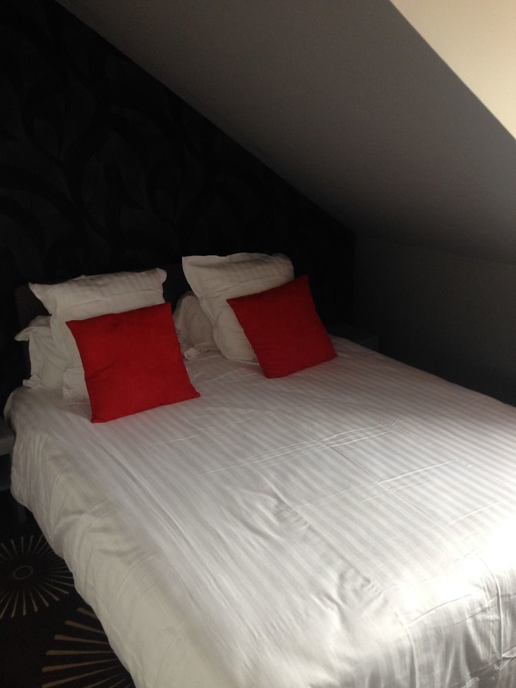 Hotel De Brunville & Spa Bayeux Bagian luar foto